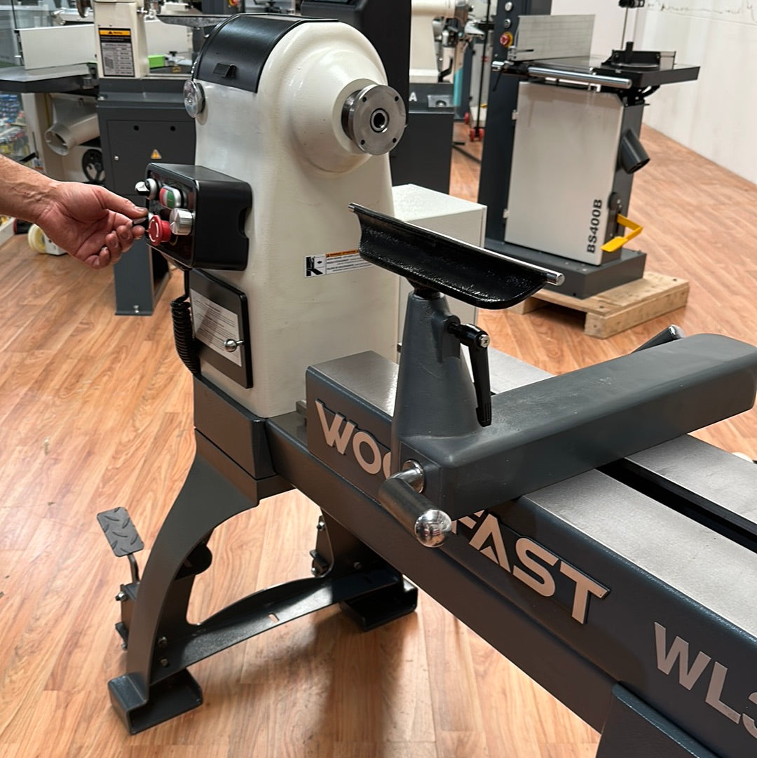 Woodfast 762mm (30") Swing x 1060mm (40") Between Centres Super Heavy Duty Wood Lathe 3HP WL3040A