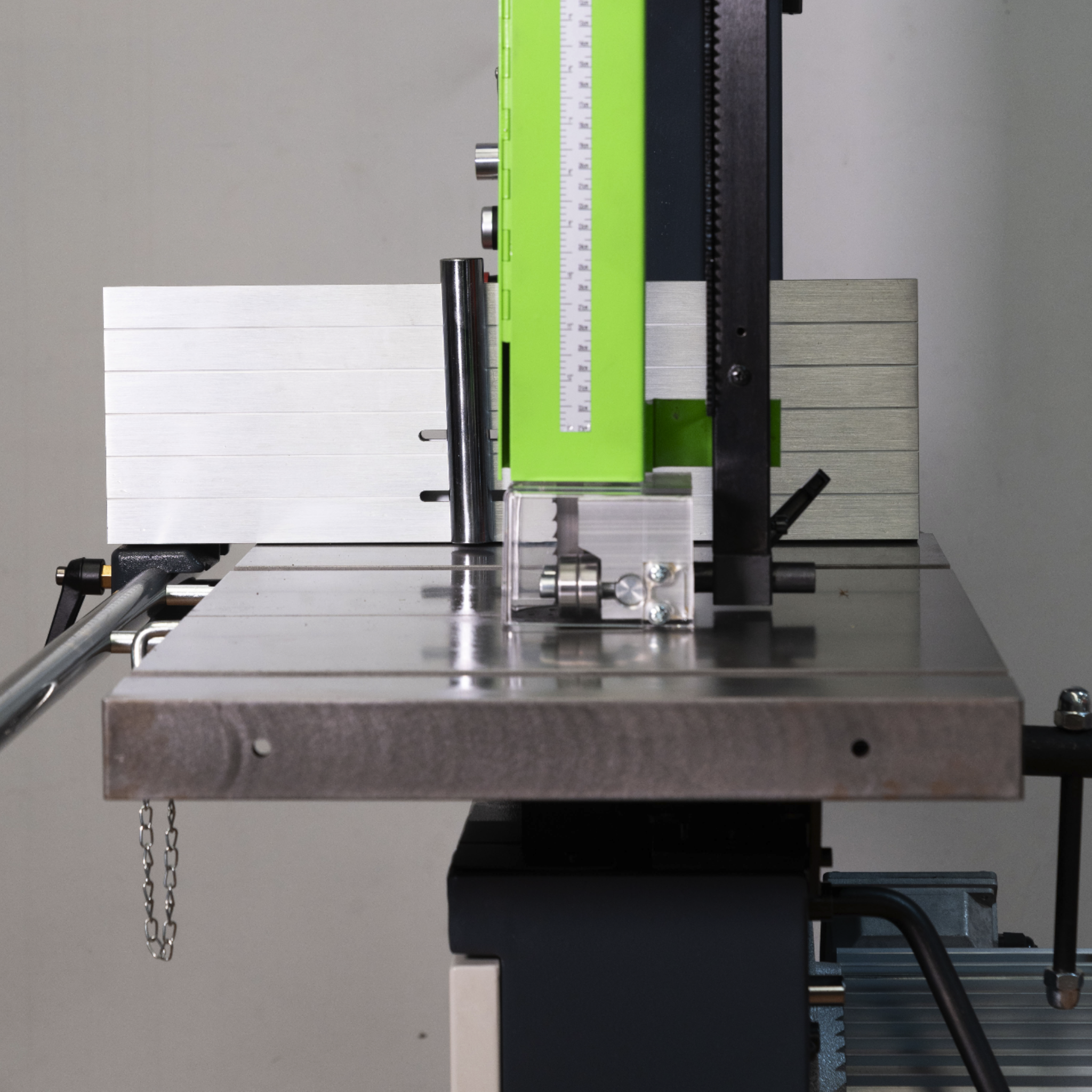 Woodfast 450mm (18") Deluxe Wood / Metal Bandsaw with Electronic Variable Speed 2.5HP 240V BS450A-EVS