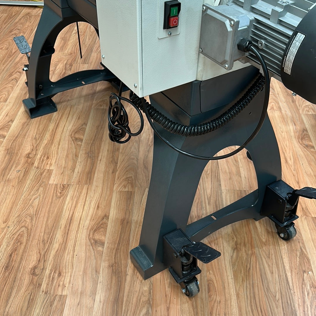 Woodfast 762mm (30") Swing x 1060mm (40") Between Centres Super Heavy Duty Wood Lathe 3HP WL3040A *Sold Out Again Due to High Demand | Restocking Soon - Expected Q1, 2026 - Pre-Order Recommended*