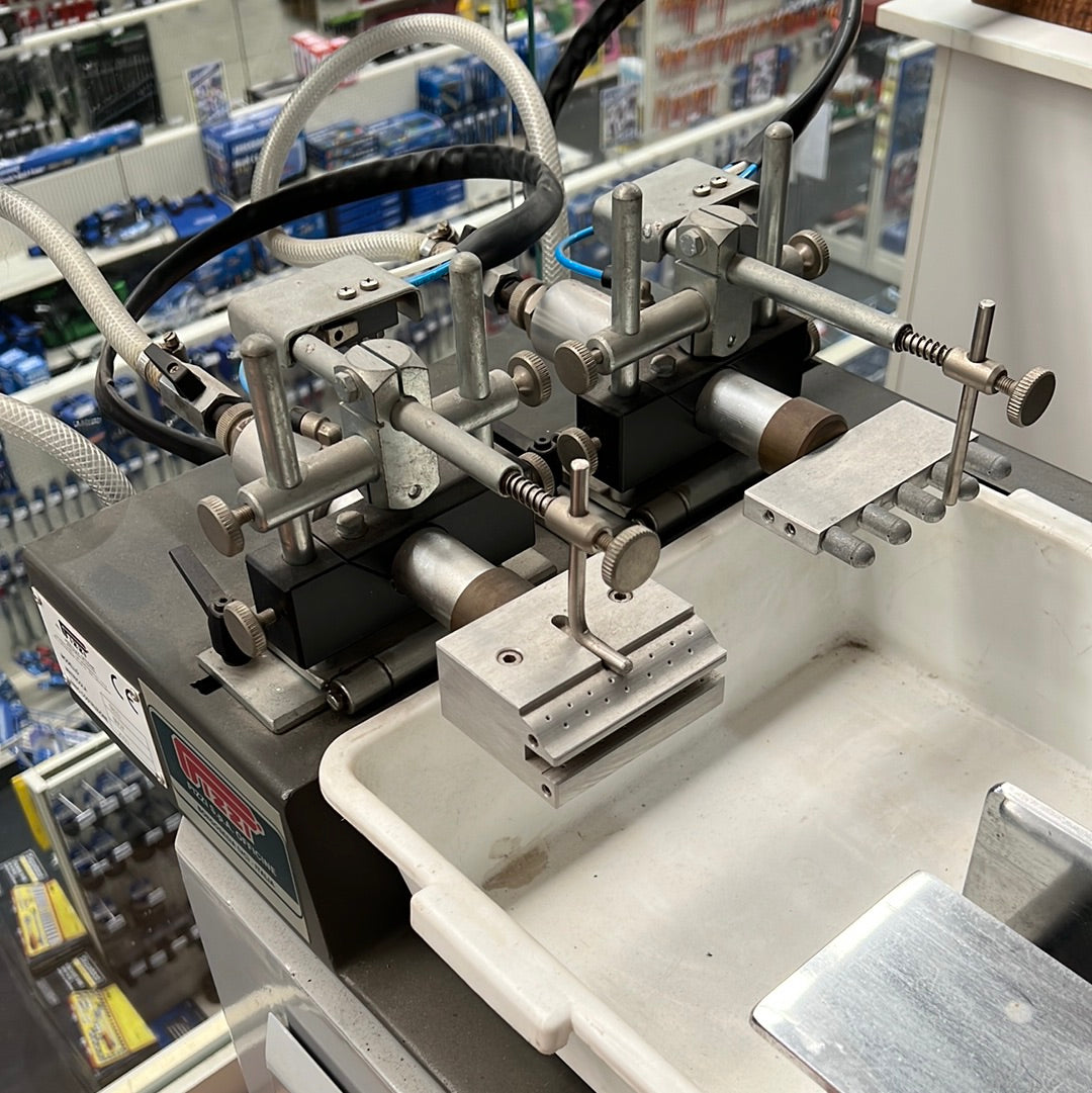 *Shop Soiled* Glue Spreader with Fixed Base (Two Head) Semi Automatic 9033X by Pizzi